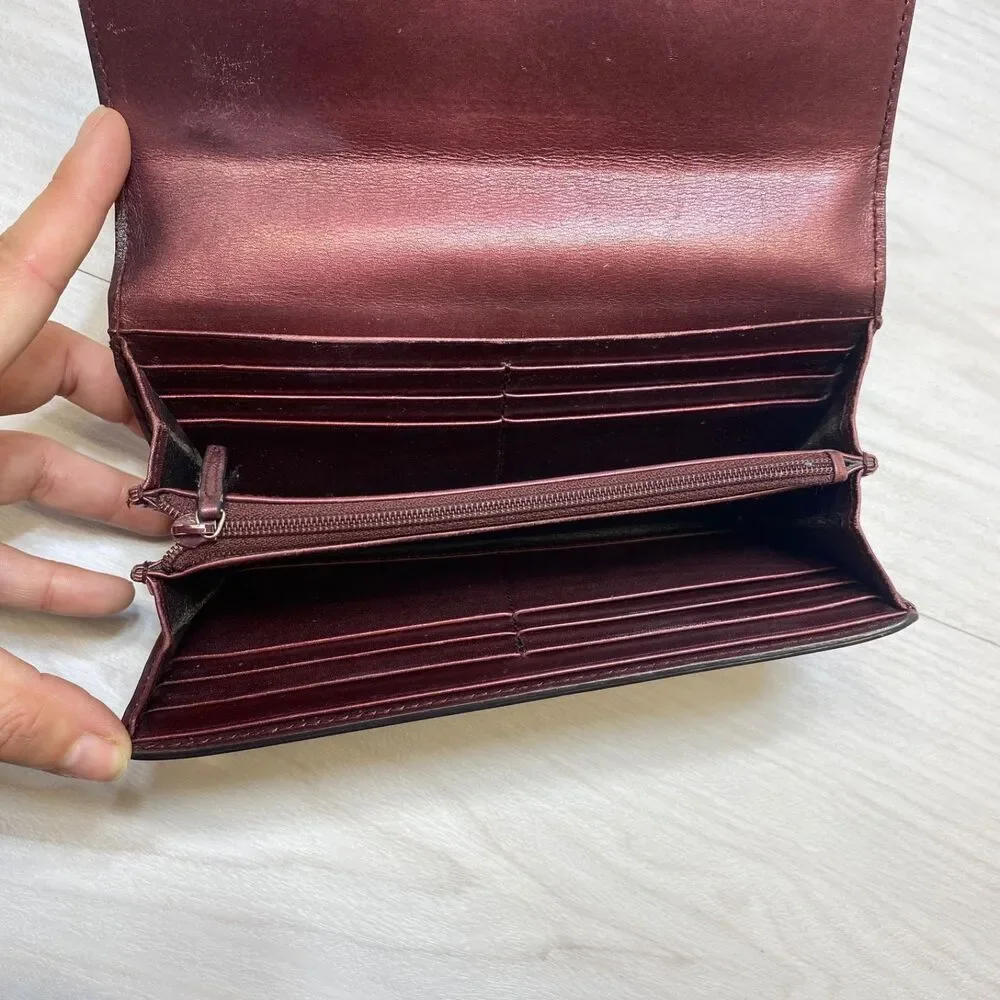 Gucci Shiny Guccissima Lovely Heart Continental Wallet in metallic burgundy - Picture 8 of 13